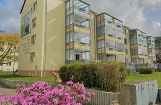 Wohnung mieten in Erich-Weinert-Straße 10, 04808 Wurzen, Idyllische 2,5RaumWE mit verglastem Balkon - im Erstbezug.