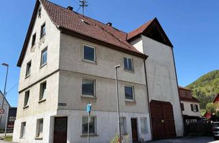 Haus kaufen in 72459 Albstadt, Entwicklungsobjekt mit großem Potenzial – Wohnhaus mit ausbaufähiger Scheune auf 295 m² Grundstück
