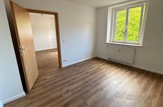 Wohnung mieten in Hofer Straße 34, 09130 Chemnitz, Wohnen an der Humboldthöhe im 2. OG + frei ab dem 1.8.26