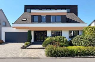 Einfamilienhaus kaufen in 54338 Schweich, Schweich-Issel: Einfamilienhaus mit Praxisräumen, Einliegerwohnung & Außenpool