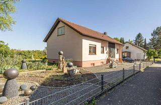 Haus kaufen in 76694 Forst, Potenzial trifft Top-Lage:Großzügiges Familiendomizil auf einem 1002 m² großen Grundstück in Forst