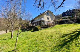 Einfamilienhaus kaufen in Breiter Hagen 23, 57439 Attendorn, Landhaus im Sauerland - Einfamilienhaus mit Einliegerwohnung auf Sonnengrundstück