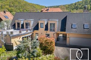 Einfamilienhaus kaufen in 97500 Ebelsbach, Exklusives Einfamilienhaus! Stilvolles Anwesen mit großem Grundstück in ruhiger Lage