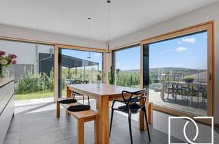 Einfamilienhaus kaufen in 96135 Stegaurach, Baujahr 2022! Luxuriöses und energieeffizientes Einfamilienhaus mit traumhafter Aussicht