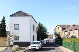 Haus kaufen in 53227 Oberkassel, Mehrgenerationenhaus mit übergroßer Garage!
