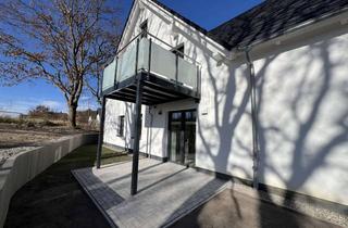 Haus kaufen in Rügen Resort 17, 18586 Middelhagen, Ferienhaus mit 8 WE direkt am Meer