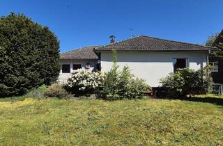 Haus kaufen in 49134 Wallenhorst, Wallenhorst-Hollage: Sanierungsbedürftiger Bungalow auf großem Grundstück in Top-Lage