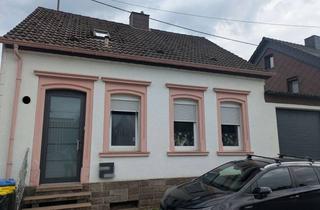 Einfamilienhaus kaufen in 66578 Schiffweiler, Modernisiertes Einfamilienhaus mit Pool, Terrasse und traumhaftem Weitblick in Schiffweiler