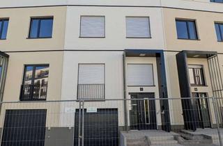 Haus mieten in 12109 Mariendorf, Erstbezug: Townhouse am Britzer Garten - 4 Etagen mit Garten, Terrassen, Garage & Keller