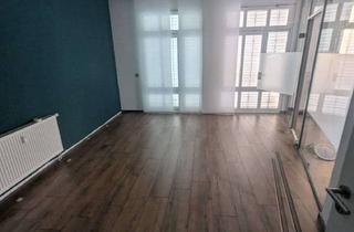 Gewerbeimmobilie kaufen in Raiffeisenstraße, 79189 Bad Krozingen, Helle Büro oder Praxisräume zu verkaufen