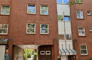 Wohnung mieten in Mangoldtstr. 14, 24106 Wik, Großzügige 3-Zimmer-Maisonette-Whg. mit Balkon und Stellplatz im Grünen // Kiel-Klausbrook