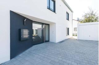 Wohnung mieten in Rommelsrieder Straße 30b, 86420 Diedorf, Stilvolle, neuwertige 2-Zimmer-Wohnung mit Balkon und Einbauküche in Diedorf-Biburg