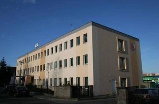 Büro zu mieten in 12627 Hellersdorf, 3 separate Büros mit Verbindungstür im Bürohaus, Lagerflächen und Parkplätze mögl.