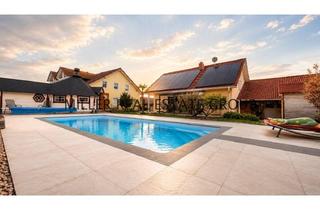 Einfamilienhaus kaufen in 93336 Altmannstein, Exklusives Einfamilienhaus mit Pool, Sauna, Grillkota, PV-Anlage & großer Südwest-Terrasse in Altmannstein-Pondorf!