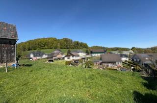 Immobilie kaufen in 51789 Lindlar, Baugrundstück für ein Ein-/Zweifamilienhaus in schöner Wohnlage von Lindlar-Kapellensüng