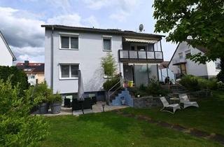 Haus kaufen in 37176 Nörten-Hardenberg, Modernes Zweifamilienhaus mit großem Garten in zentraler Lage von Nörten-Hardenberg