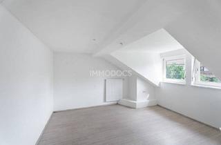 Wohnung kaufen in 87439 Kempten, Kempten / Neuhausen - 5-Zimmer Dachgeschosswohnung in ruhiger Lage von Kempten-Neuhausen