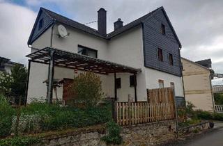 Haus kaufen in 35614 Aßlar, Aßlar - Haus mit Nebengebäude