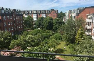Wohnung kaufen in 22391 Hamburg, Hamburg - Attraktive 2-Zimmerwohnung im Herzen von Poppenbüttel