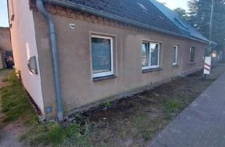 Haus kaufen in 19395 Plau, Plau am See - Halbhaus 120qm mit Garage und Stall