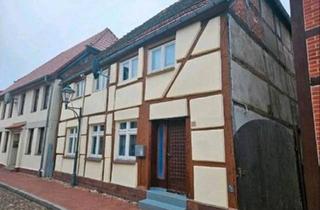 Haus kaufen in 19306 Neustadt-Glewe, Neustadt-Glewe - Zweifamilienhaus in Neustadt-Glewe