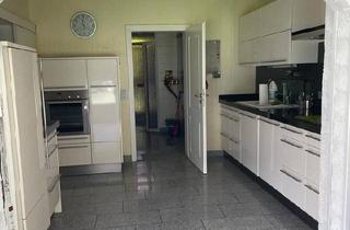 Haus kaufen in 52134 Herzogenrath, Herzogenrath - Dreifamilienhaus in Herzogenrath zu verkaufen