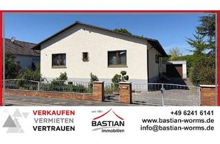 Einfamilienhaus kaufen in 67551 Worms, Worms / Pfeddersheim - Bungalow-Glück im Pfeddersheimer Musikerviertel: ca. 135 m² Wohnen, Terrasse, Garten, Garage!