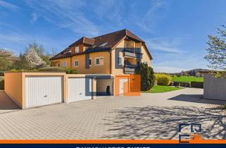 Wohnung kaufen in 95632 Wunsiedel, Gepflegte 2-Zimmer-Eigentumswohnung mit Balkon, Carport und solider WEG-Struktur