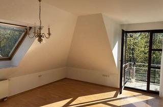 Wohnung mieten in 04155 Gohlis-Süd, Stilvolle Dachgeschosswohnung mit Blick ins Rosenthal in Leipzig-Gohlis