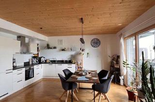 Wohnung mieten in Reinhold-Maierstr., 74523 Schwäbisch Hall, Zweitbezug mit Einbauküche und Balkon: nachhaltige 3,5-Zimmer-Wohnung mit viel Holz