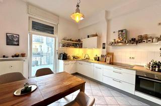 Wohnung mieten in 60316 Nordend-Ost, BEZAUBERNDE ALTBAUWOHNUNG mit hohen Decken, Stuck, Flügeltür, großem neuen Balkon