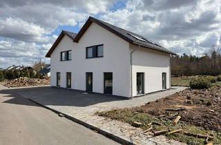 Doppelhaushälfte kaufen in 91341 Röttenbach, Doppelhaushälfte mit Grundstück am Waldrand Keller in Röttenbach