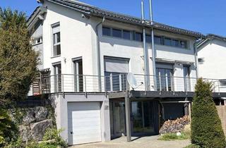 Einfamilienhaus kaufen in 79733 Görwihl, Klasse freistehendes Einfamilienhaus mit Terrasse, Balkon und Einliegerwohnung