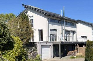 Einfamilienhaus kaufen in 79733 Görwihl, Klasse freistehendes Einfamilienhaus mit Terrasse, Balkon und Einliegerwohnung