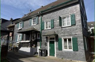 Haus kaufen in 51399 Burscheid, SANIERT: Denkmalgeschütztes Fachwerkhaus / DHH - Schuppen - Keller in Burscheid