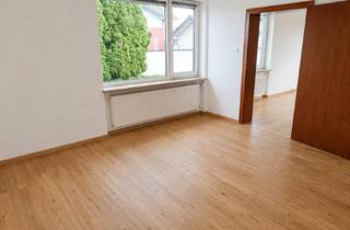 Haus kaufen in 94486 Osterhofen, Seltene Gelegenheit: Bungalow mit 2.000 m² Grundstück, Nebengebäude und Baupotenzial