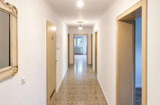 Wohnung kaufen in 73732 Esslingen, mit BaEinziehen statt renovieren: 3-Zimmer-Wohnung mit Balkon & Gartenblick