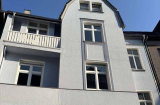 Wohnung mieten in Lydiastraße 14, 45131 Rüttenscheid, Altbau-Traum in Rüttenscheid: 2 Balkone, 99m² & historischer Charme, frisch renoviert, Einbauküche