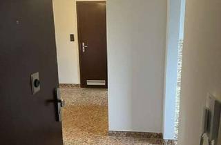 Wohnung mieten in Kulmbacher Str., 51103 Höhenberg, Modernes Wohnen: 2-Zimmer-Dachgeschosswohnung in Köln-Höhenberg