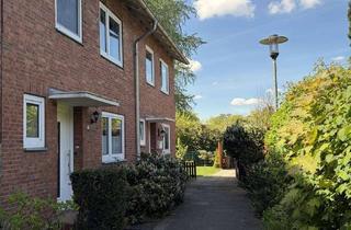 Haus kaufen in 24768 Rendsburg, Reihenmittelhaus mit 4 Zimmern, Keller, Garten und Garage sucht eine Handwerker-Familie