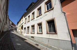 Mehrfamilienhaus kaufen in 67292 Kirchheimbolanden, EUPORA® Immobilien: Mehrfamilienhaus mit Innenhof im Zentrum von Kirchheimbolanden.