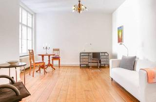 Wohnung kaufen in 10627 Berlin, Berlin - Courtyard Mood - Gepflegte Altbauwohnung mit angenehmem Ambiente in Hinterhoflage nahe Lietzensee