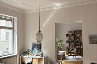 Wohnung kaufen in 70180 Mitte, Heusteigviertel Wohnung in Haus mit denkmalgeschützter Fassade