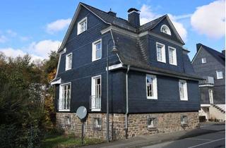 Einfamilienhaus kaufen in 57319 Bad Berleburg, Einfamilienhaus in zentraler und idyllischer Lage