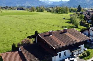 Haus kaufen in 83224 Grassau, Sehr gepflegtes Zweifamilienhaus mit freiem Bergblick & moderner Haustechnik in ruhiger Lage