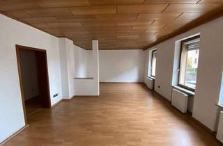 Wohnung mieten in Leyherstr. 53, 90763 Südstadt, Gepflegte Wohnung mit viereinhalb Zimmern in Fürth, WG geeignet