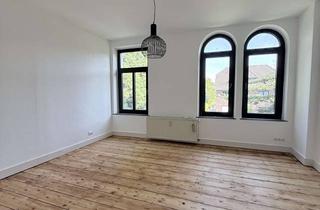 Wohnung mieten in 41334 Nettetal, Historischer Charme trifft modernen Wohnkomfort – sanierte 4-Zimmer-Altbauwohnung im Herrenhaus