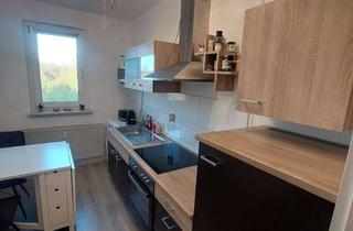 Wohnung mieten in Neustrelitzer Str 72, 17033 Stadtgebiet West, helle 2 Zimmer Wohnung mit EBK und Balkon, Wannenbad und Weitblick!