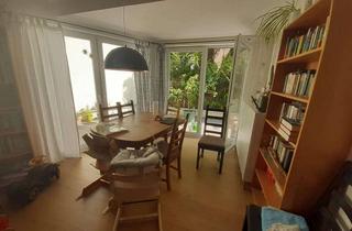 Wohnung mieten in 50678 Altstadt-Süd, Köln Südstadt Toplage / 3 Zimmer Wohnung 102 m², mit Terrasse in Neubau Stadthaus
