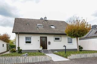 Haus kaufen in 32257 Bünde, Modernisiertes Haus mit Keller in Bünde-Holsen!